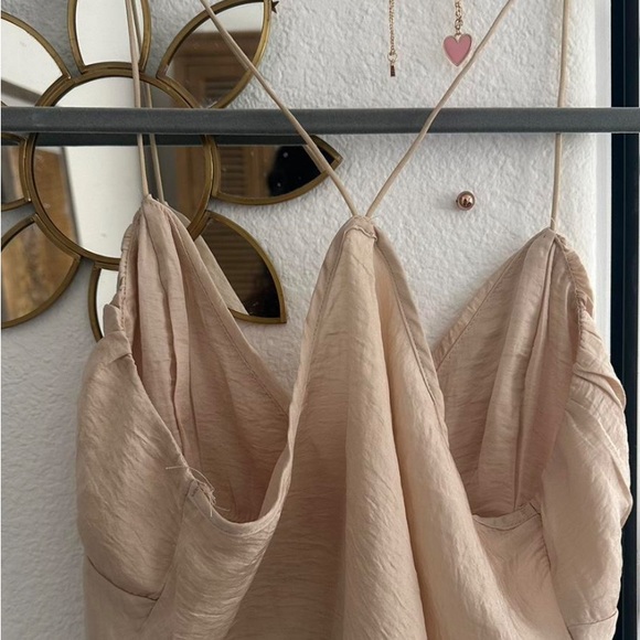 NWOT SHEIN Silky Cream Crop Top - Picture 2 of 3